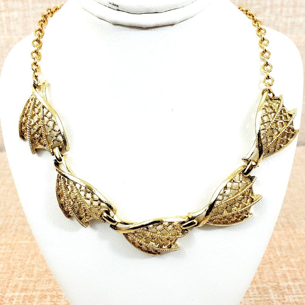 Vintage Gold Tone 16" Web Twist Link Collar Chain Statement Bib Necklace JN731